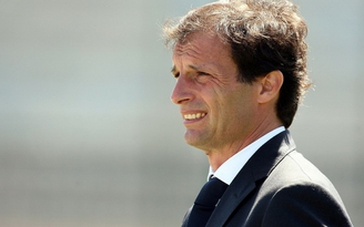 Allegri thua trận đầu tay, Juventus nhanh tay mua sắm